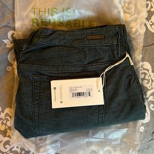 Carve Designs Carson Cord Color: Eden (black) size 6